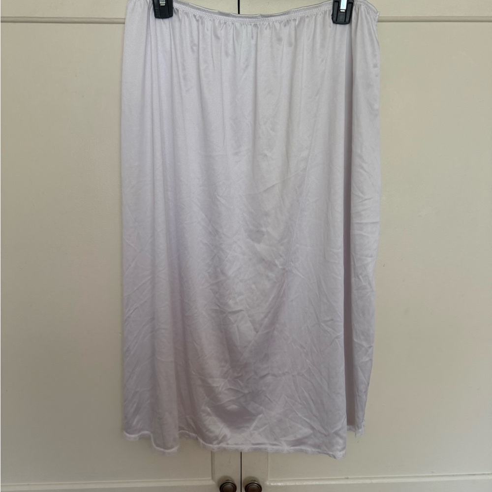Vintage White Midi Slip Skirt for Casual Wear